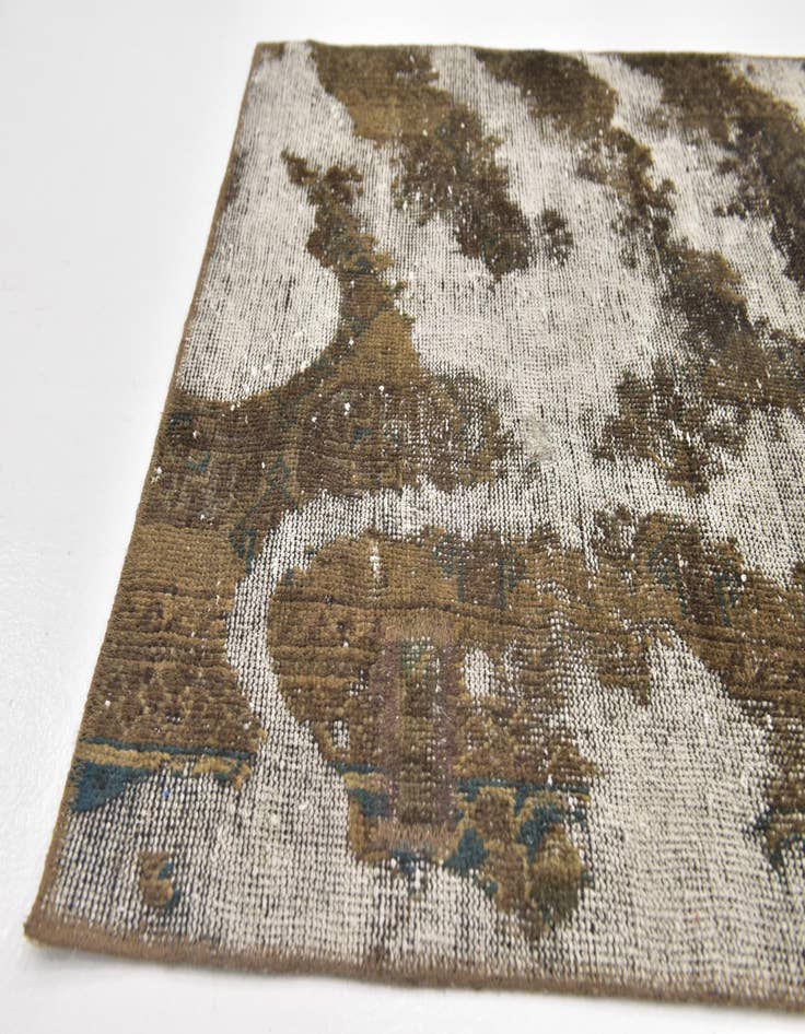 Detail image of  3' x 4' 6  Hand Knotted Ultra Vintage Persian Wool Rug