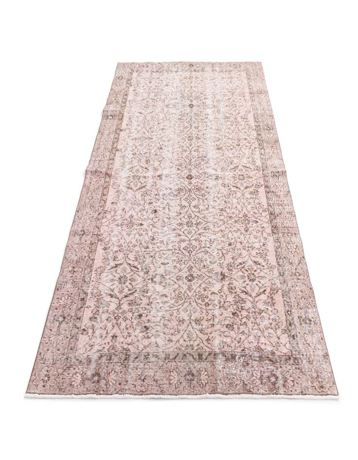 Detail image of  5' 5 x 8' 9 Ultra Vintage Wool Rug