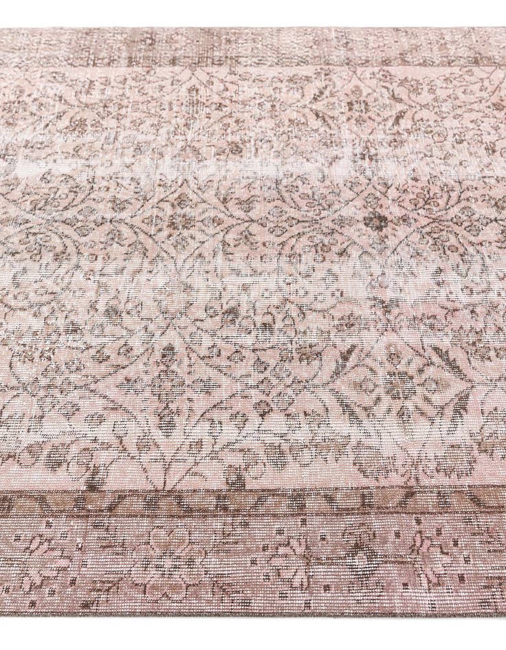 Detail image of  5' 5 x 8' 9 Ultra Vintage Wool Rug