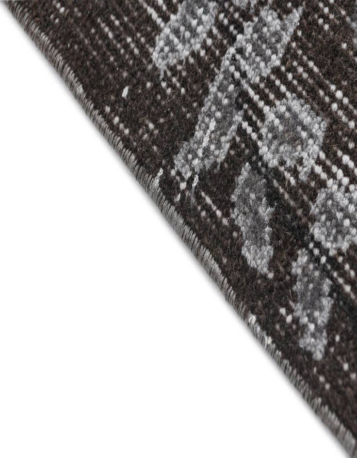 Detail image of  6' x 9' 6 Ultra Vintage Wool Rug