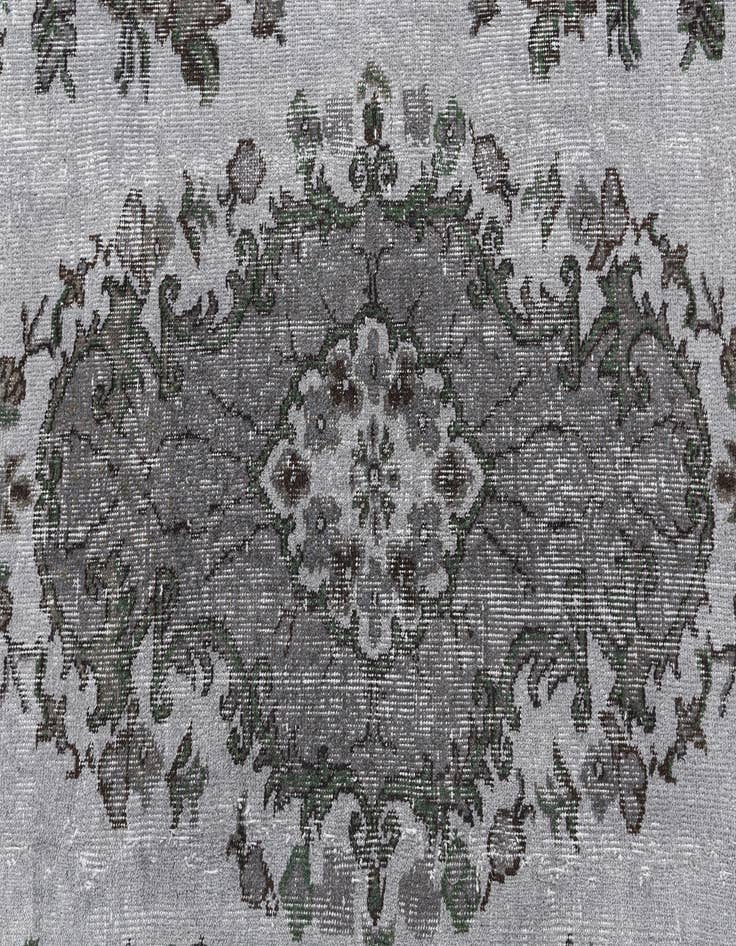 Detail image of  6' x 9' 6 Ultra Vintage Wool Rug