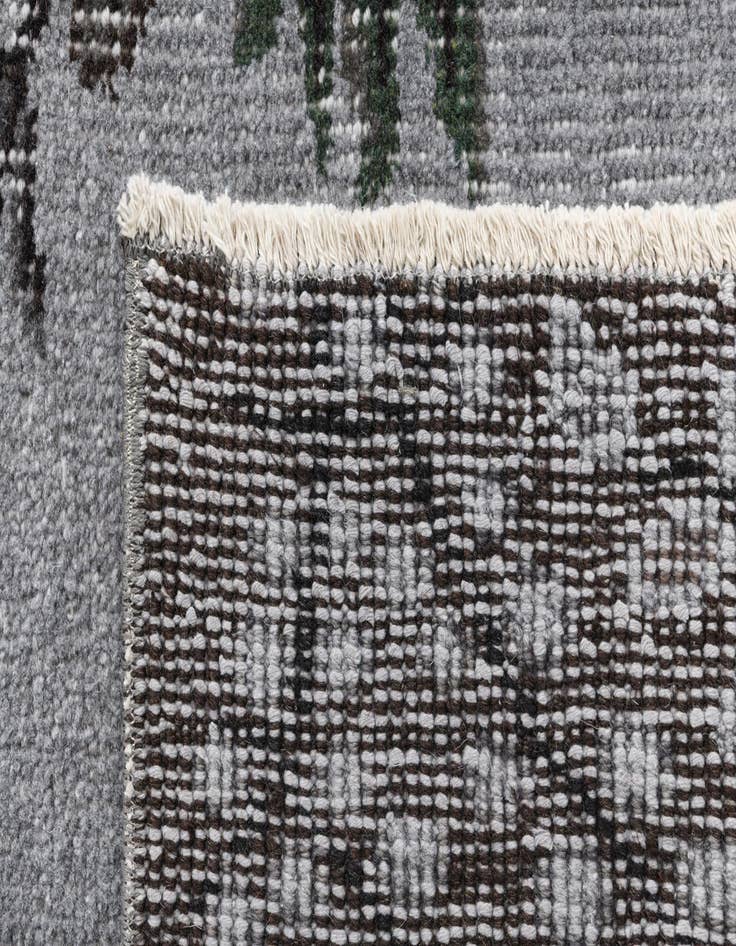 Detail image of  6' x 9' 6 Ultra Vintage Wool Rug