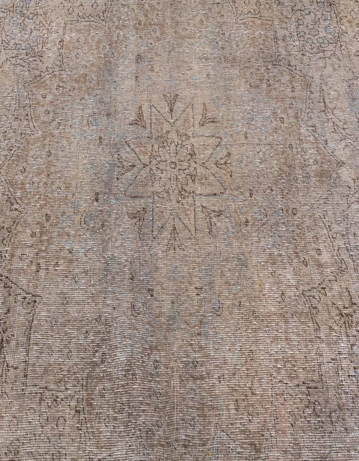 Detail image of  9' 9 x 12' 9  Hand Knotted Ultra Vintage Persian Wool Rug