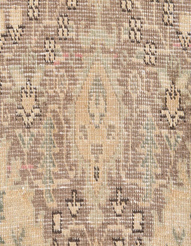 Detail image of  2' 9 x 4' 9  Hand Knotted Ultra Vintage Persian Wool Rug