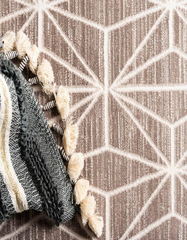 Detail image of Jill Zarin 5' x 8' Uptown Fifth Avenue Rug