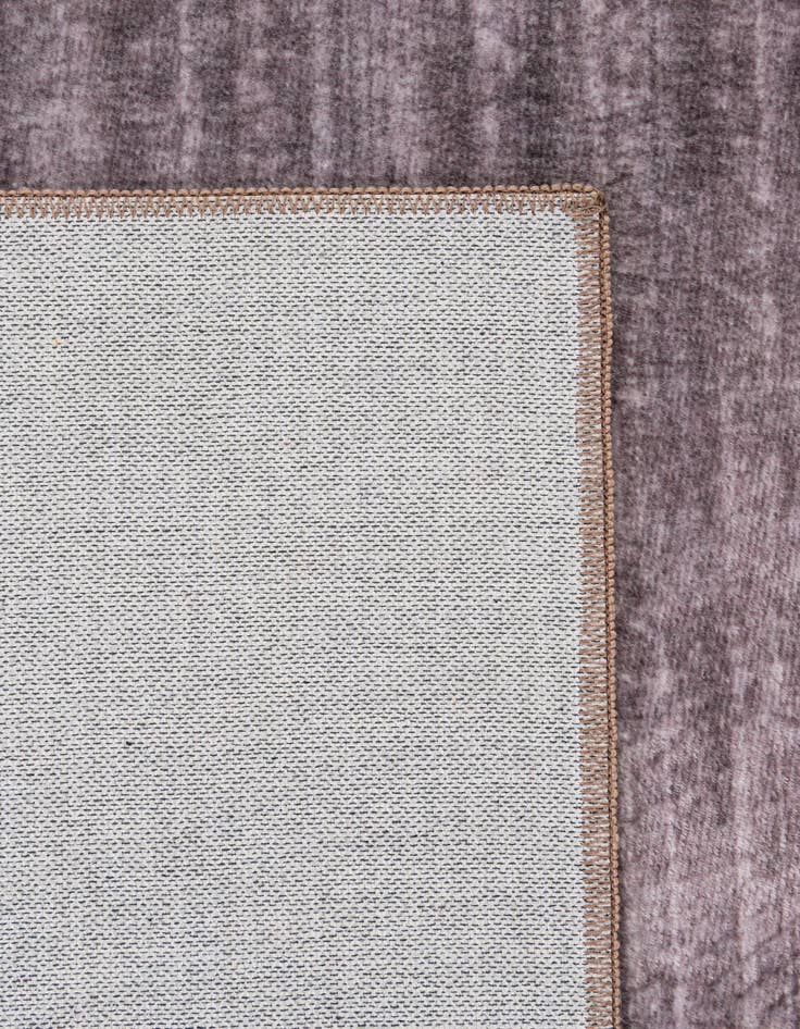 Detail image of Jill Zarin 4' 3 x 6' 2 Uptown Washable Rug