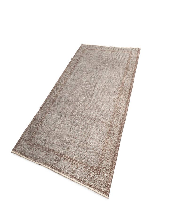 Detail image of  5' 4 x 8' 4 Vintage Royal Rug