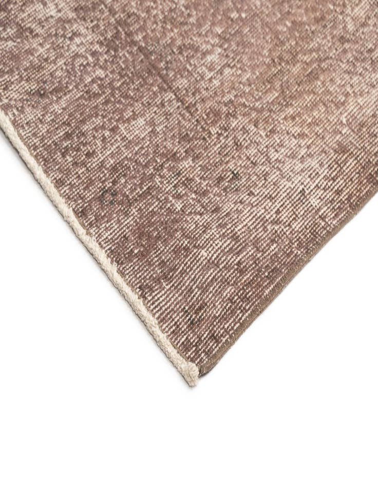 Detail image of  4' 8 x 7' 4 Vintage Royal Rug