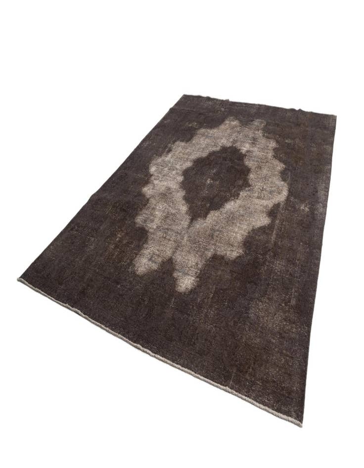 Detail image of  9' 3 x 12' 8 Vintage Royal Rug