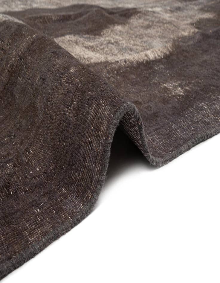 Detail image of  9' 3 x 12' 8 Vintage Royal Rug