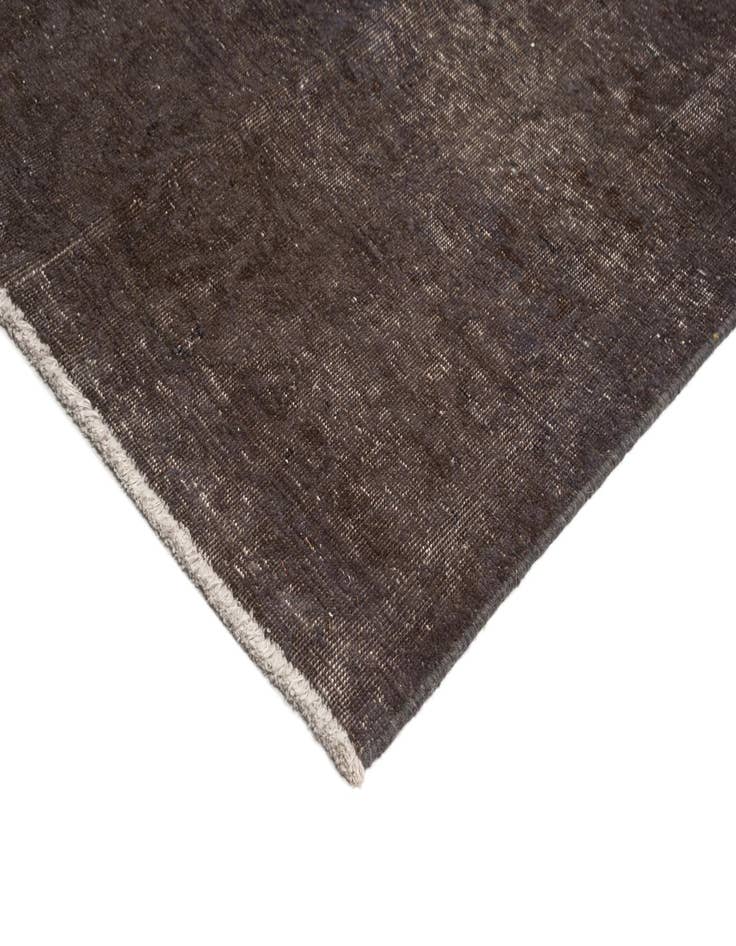 Detail image of  9' 3 x 12' 8 Vintage Royal Rug