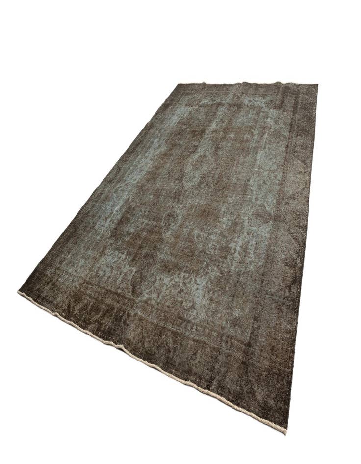 Detail image of  9' 4 x 13' Vintage Royal Rug