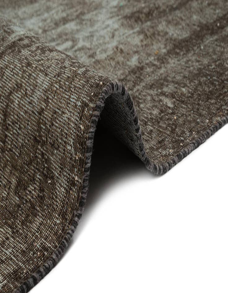 Detail image of  9' 4 x 13' Vintage Royal Rug