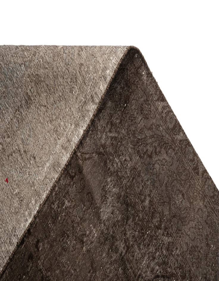 Detail image of  9' 6 x 12' 10 Vintage Royal Rug