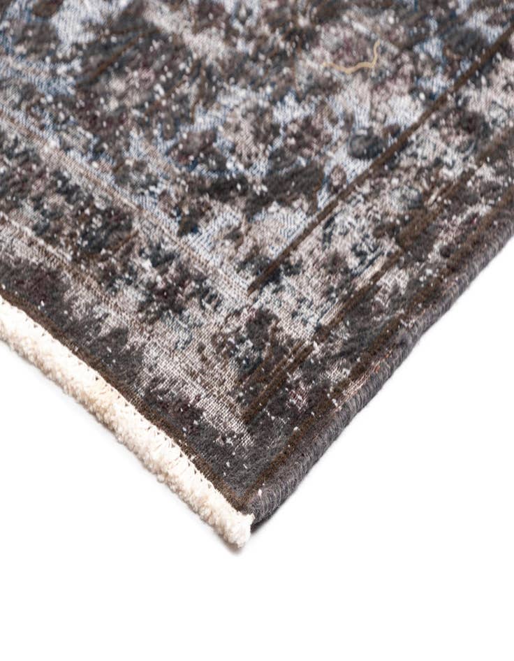 Detail image of  8' 10 x 11' 10 Vintage Royal Wool Rug