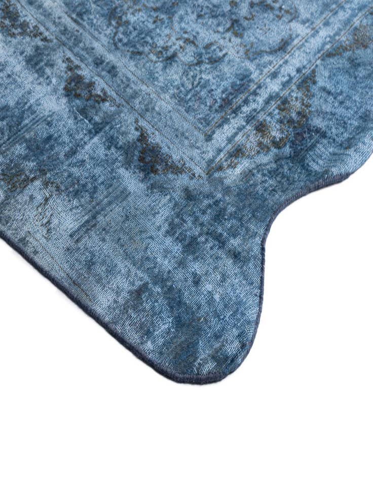 Detail image of  9' 8 x 15' 1 Vintage Royal Wool Rug