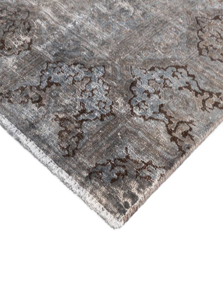 Detail image of  8' 11 x 12' 3 Vintage Royal Wool Rug