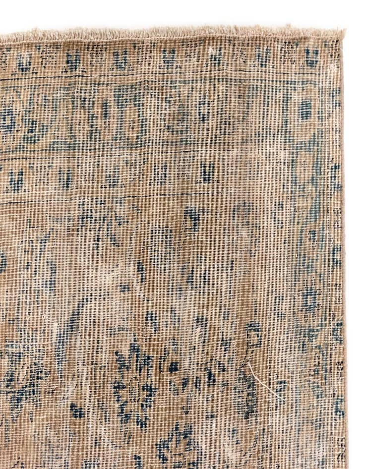 Detail image of  8' x 12' 2 Vintage Royal Wool Rug