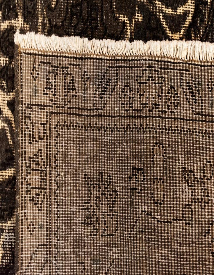 Detail image of  7' 11 x 11' 3 Vintage Royal Wool Rug