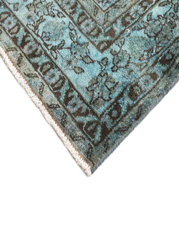 Detail image of  6' 9 x 12' 10 Vintage Royal Rug