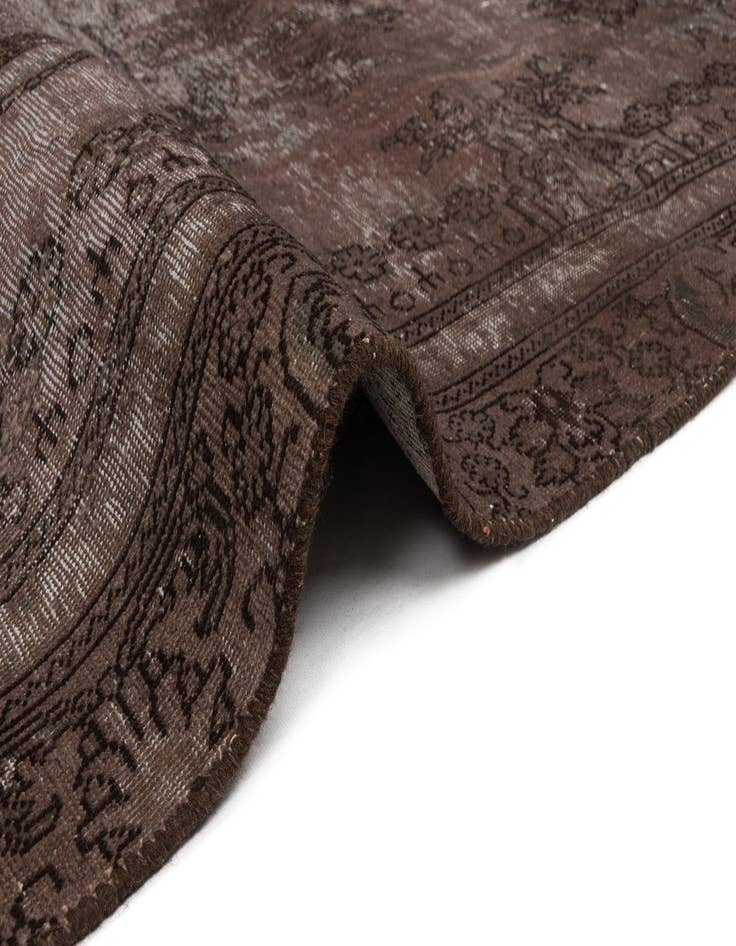 Detail image of  6' 9 x 10' 9 Vintage Wool Rug