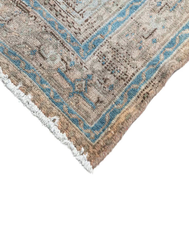 Detail image of  7' 11 x 10' 11 Vintage Rug