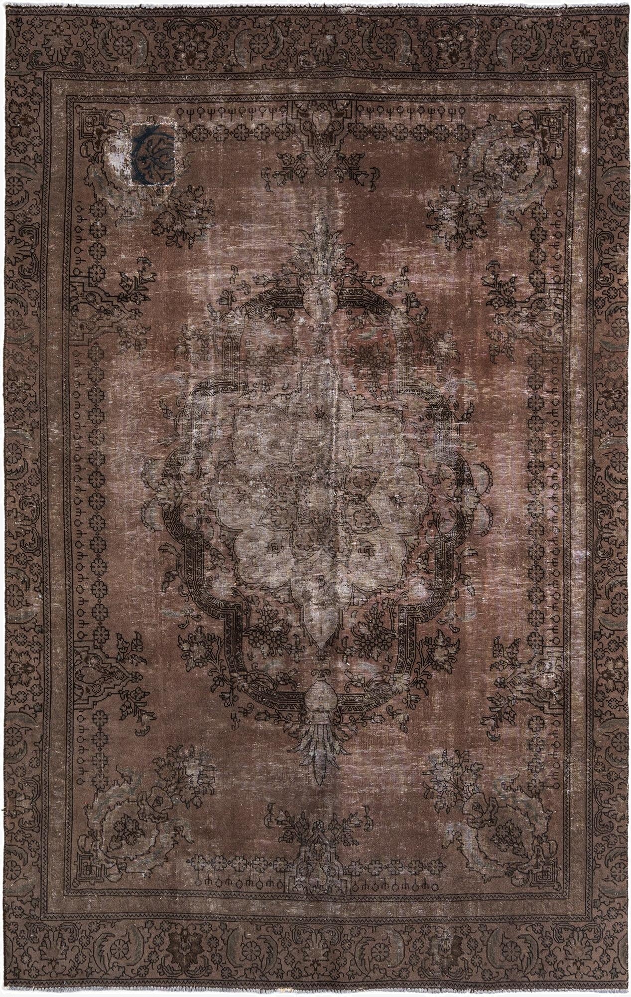  6' 9 x 10' 9 Vintage Wool Rug