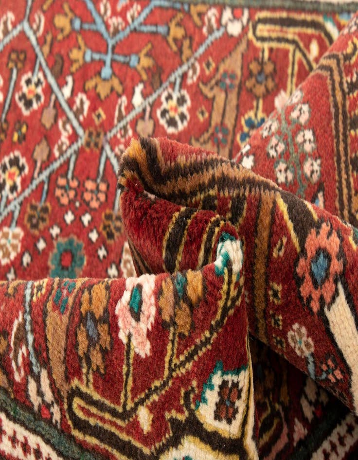 Detail image of 2' 11 x 4' 11 Hand Knotted Zageh Persian Wool Rug
