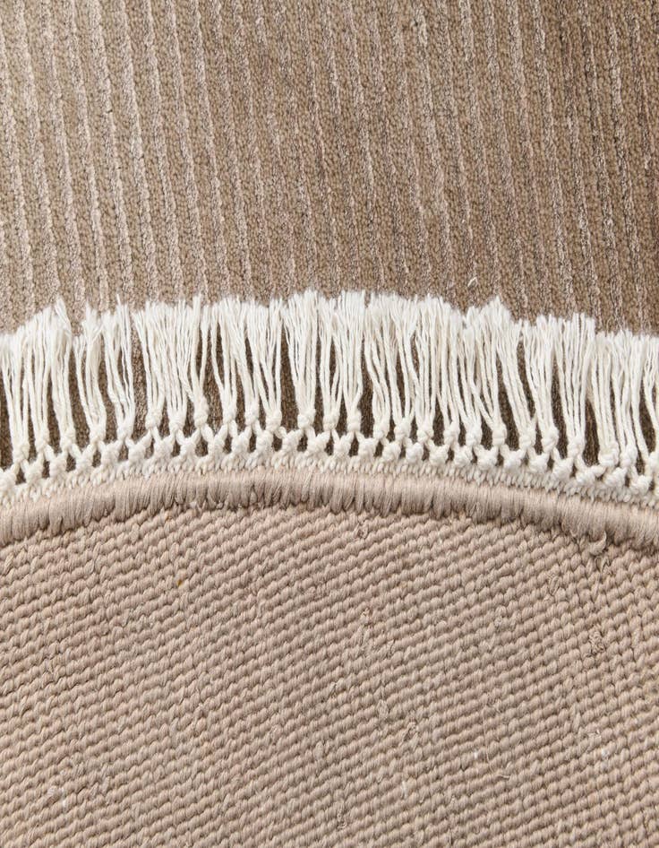 Detail image of  6' 6 x 6' 6  Hand Knotted Darya Wool Round Rug