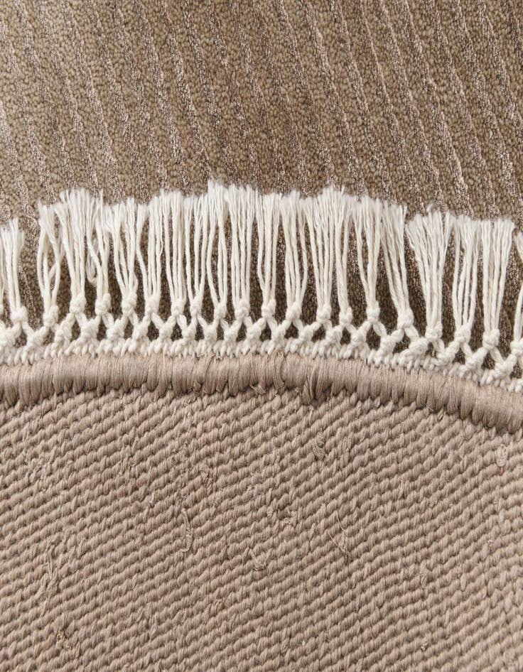 Detail image of  6' 6 x 6' 6  Hand Knotted Darya Wool Round Rug