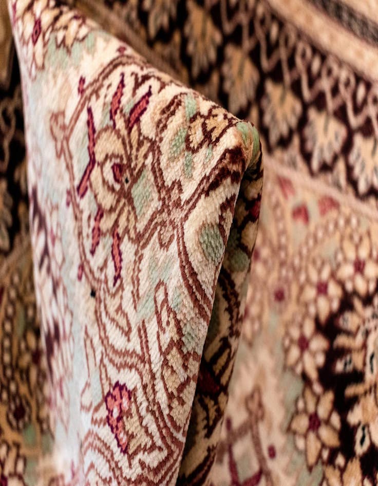 Detail image of  6' 6 x 6' 6 Ghom Silk Round Rug