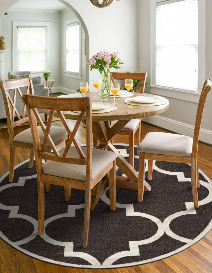 Detail image of  8' x 8' Lattice Round Rug