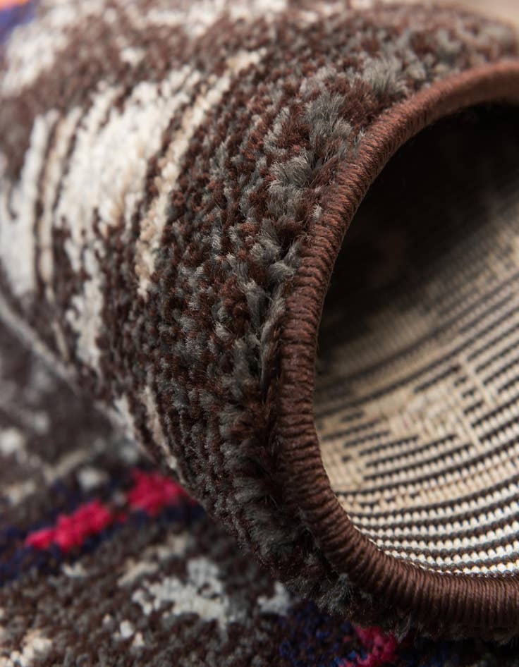 Detail image of  6' x 6'  Washable Mesa Round Rug