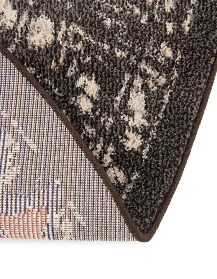 Detail image of  6' x 6'  Washable Mesa Round Rug