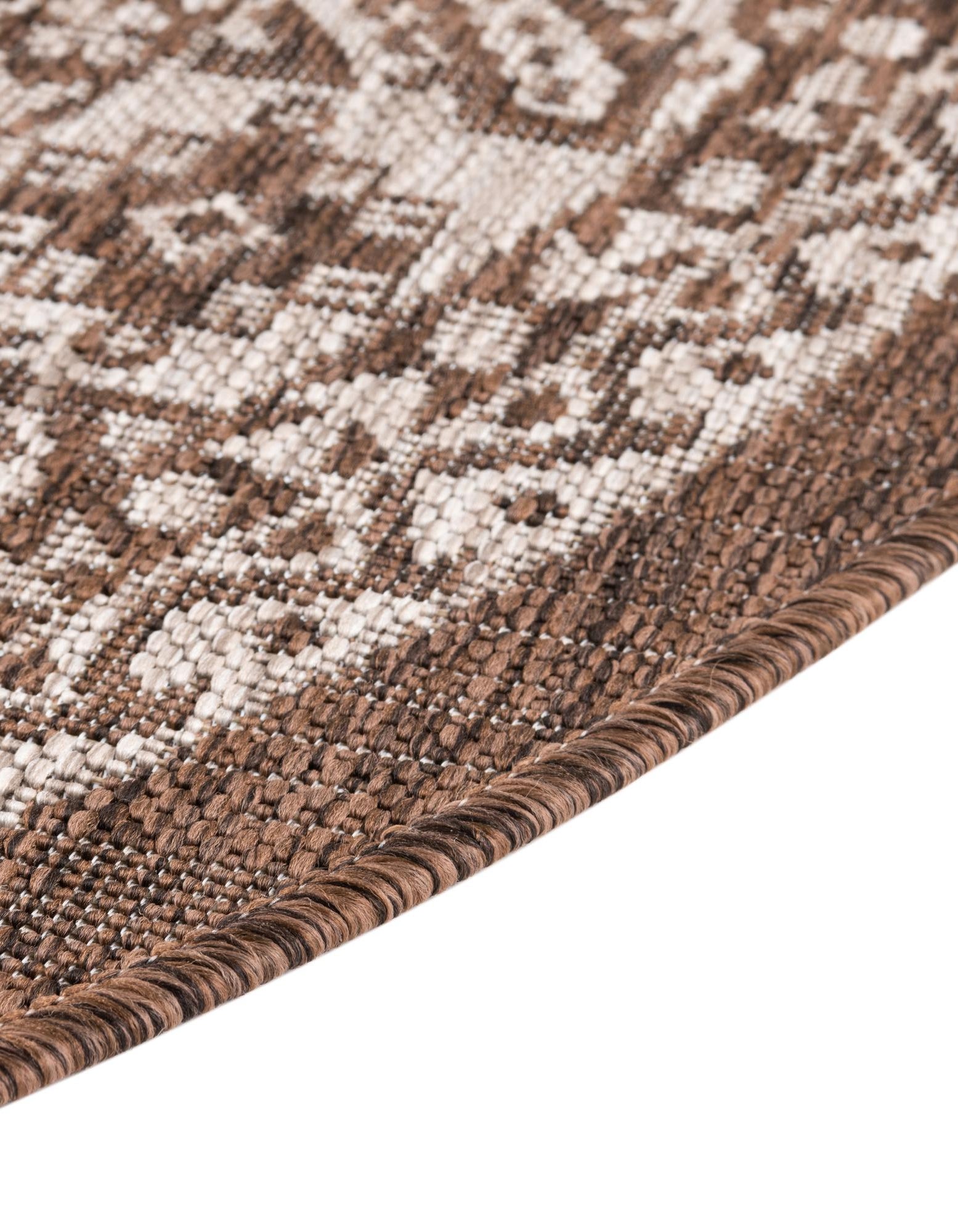 Brown 7' 10 x 7' 10 Aztec Indoor / Outdoor Round Rug | Rugs.com