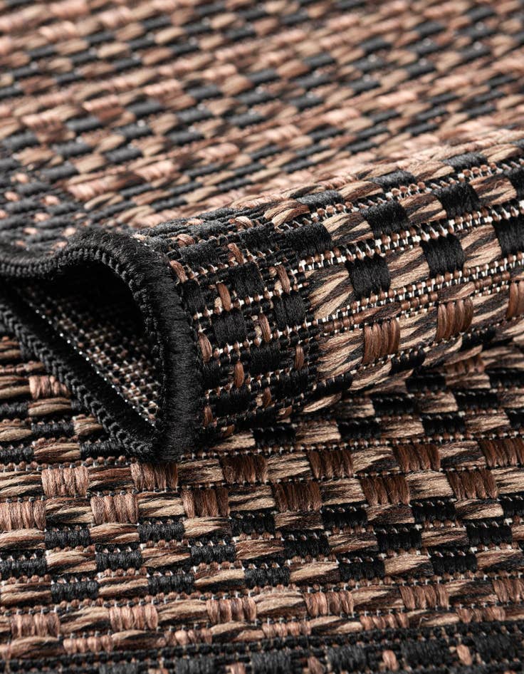 Detail image of  6' x 6'  Washable Border Indoor / Outdoor Round Rug