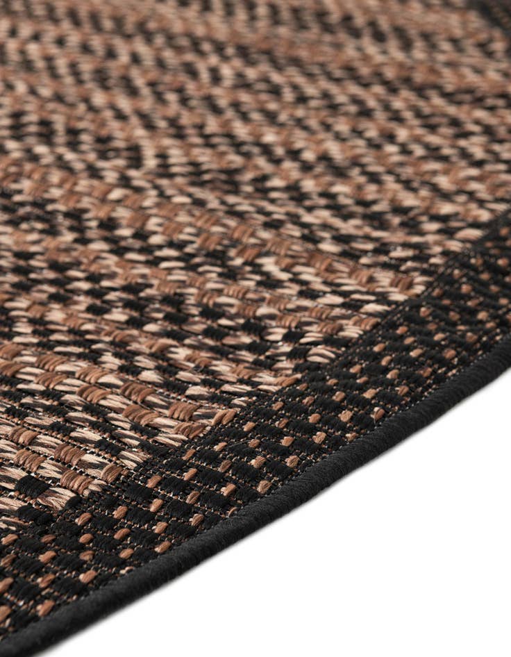 Detail image of  6' x 6'  Washable Border Indoor / Outdoor Round Rug