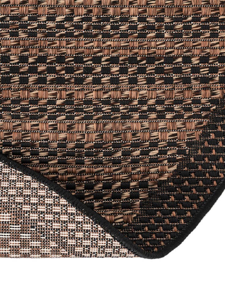 Detail image of  6' x 6'  Washable Border Indoor / Outdoor Round Rug