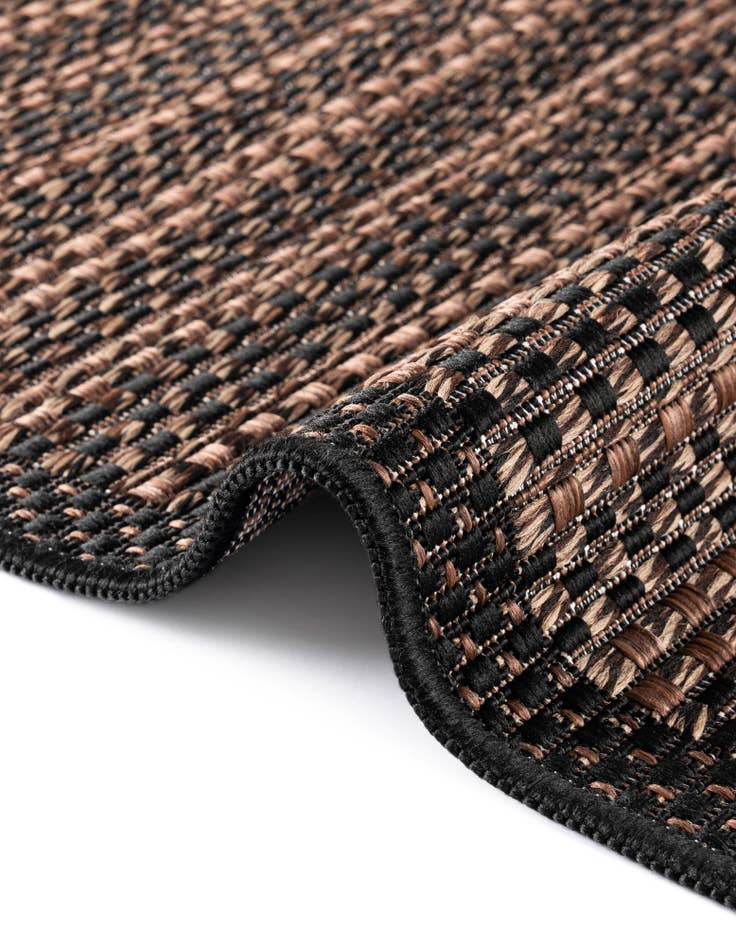 Detail image of  6' x 6'  Washable Border Indoor / Outdoor Round Rug