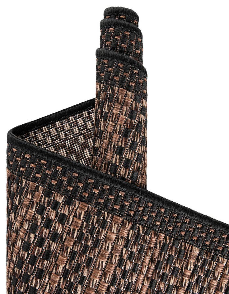 Detail image of  6' x 6'  Washable Border Indoor / Outdoor Round Rug