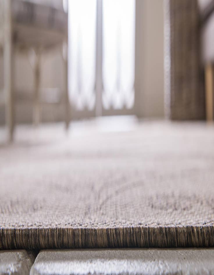 Detail image of  6' x 6'  Washable Botanical Indoor / Outdoor Round Rug