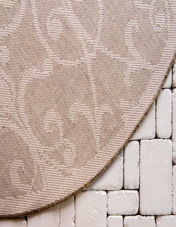 Detail image of  6' x 6'  Washable Botanical Indoor / Outdoor Round Rug