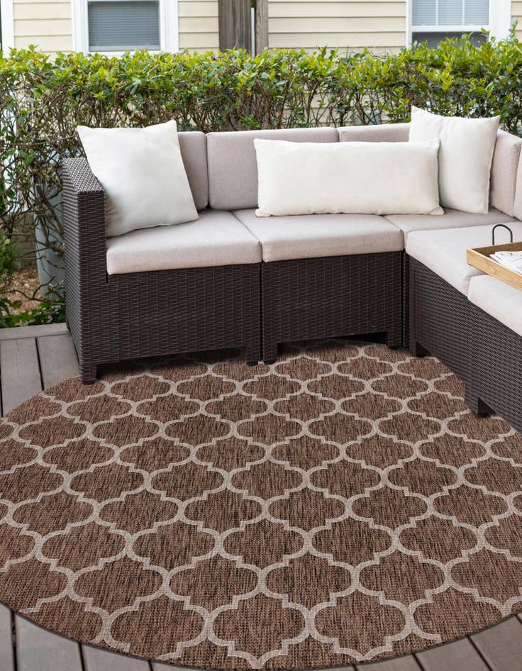 Detail image of  10' 8 x 10' 8  Washable Lattice Indoor / Outdoor Round Rug