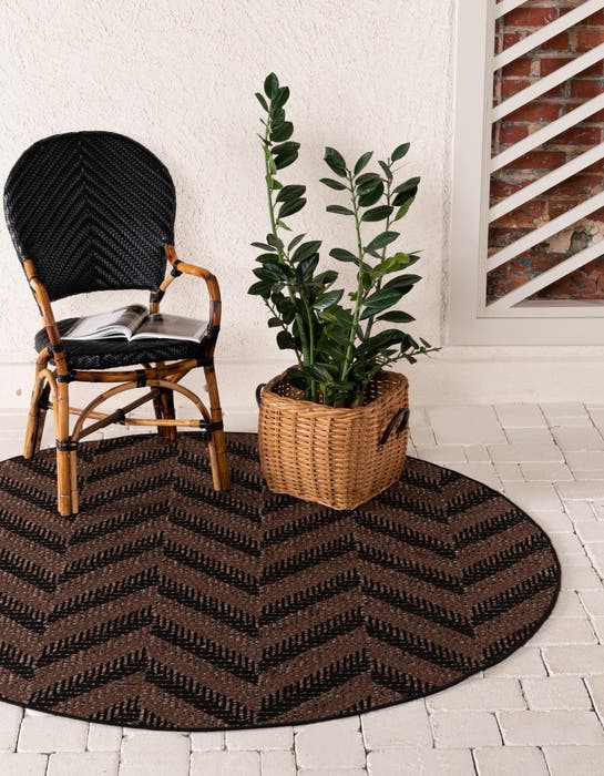 Brown 6' x 6' Modern Indoor / Outdoor Round Rug | Rugs.com