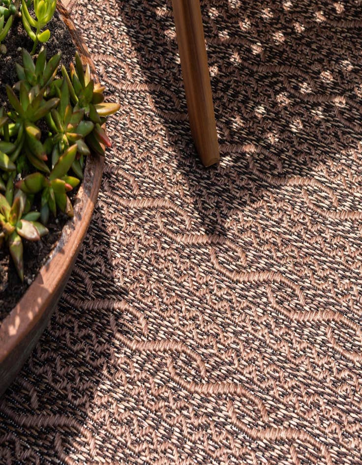 Detail image of  6' x 6'  Washable Modern Indoor / Outdoor Round Rug