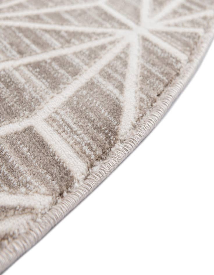 Detail image of Jill Zarin 5' 3 x 5' 3 Uptown Fifth Avenue Round Rug