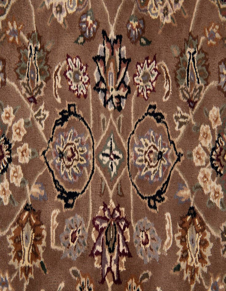 Detail image of  2' 8 x 12' Aditi Runner Rug