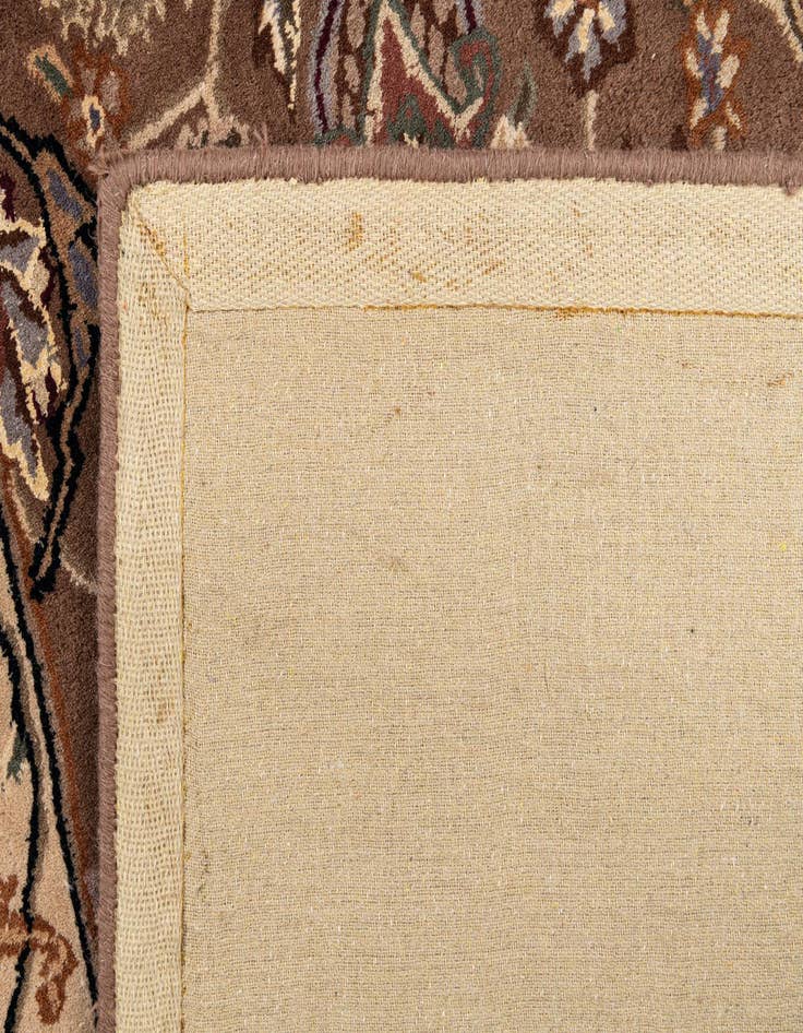 Detail image of  2' 8 x 12' Aditi Runner Rug