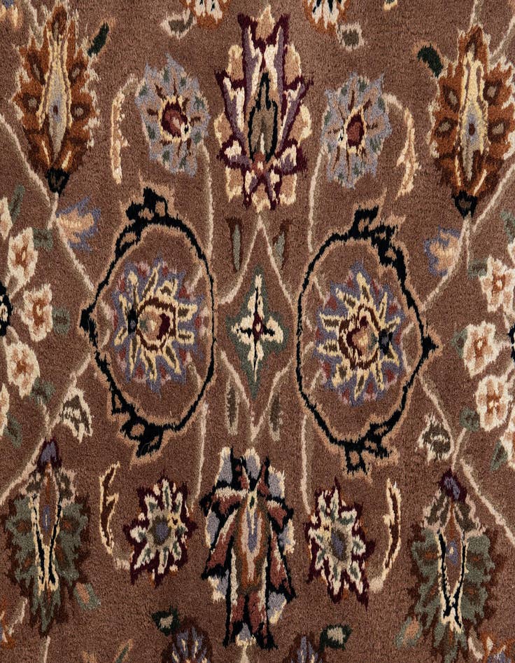 Detail image of  2' 8 x 12' Aditi Runner Rug