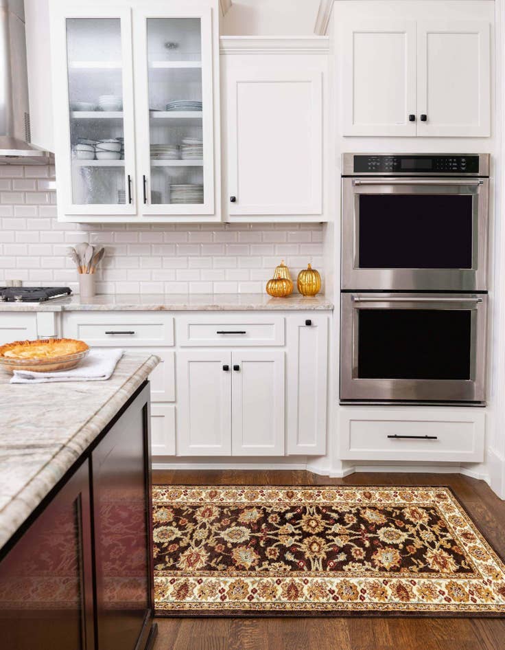 Detail image of  2' 7 x 10' Aditi Runner Rug